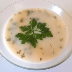 Сос од лук и магдонос