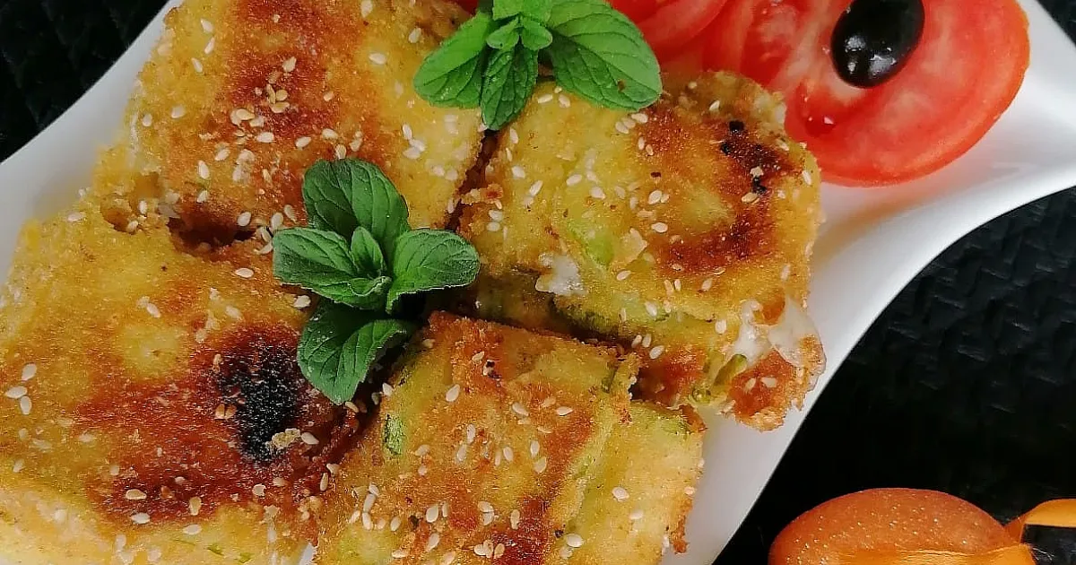 Пакетчиња од тиквичка и моцарела