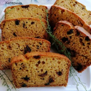 Колач со тиква и брусница