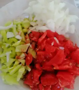 Сочно свинско месо, со летен зеленчук - 2