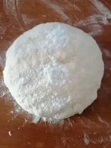 Крофнички со свежи кајсии - 2