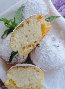 Крофнички со свежи кајсии - 5
