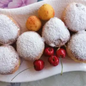 Крофнички со свежи кајсии - 6
